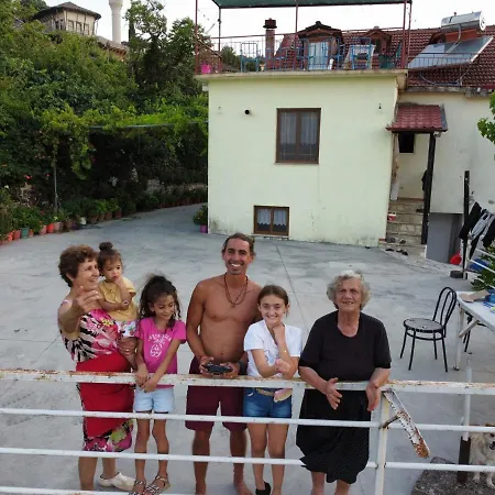 게스트하우스 Argjiro Castle 4*