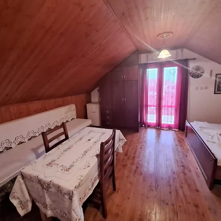 Argjiro Castle Guest house 2*