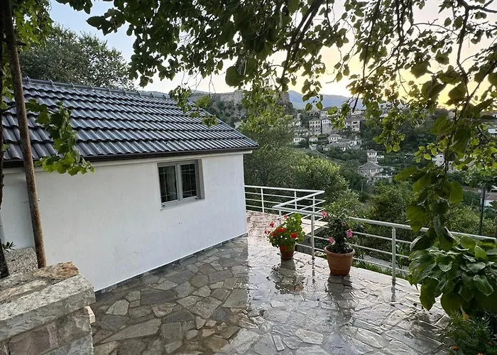 Guest house Argjiro Castle