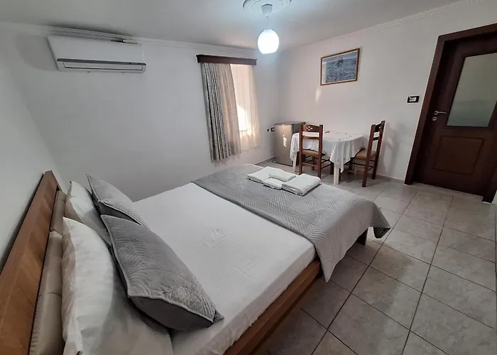 Guest house Argjiro Castle