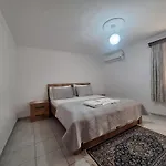 Argjiro Castle بيت ضيافة Gjirokastër